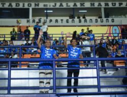 Dua Legenda Persib ‘Reuni’ di Stadion Si Jalak Harupat