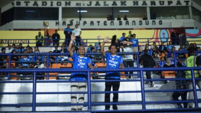 Dua Legenda Persib ‘Reuni’ di Stadion Si Jalak Harupat