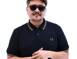Kabar Duka Musik Indonesia: Vokalis Band Sore, Ade Paloh Meninggal Dunia