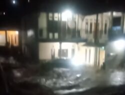 Banjir Bandang Terjang Cipatat KBB, Jelang Sahur Tadi