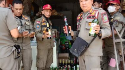 Komitmen Tegakkan Perda, Satpol PP dan Damkar Indramayu Musnahkan 44.796 Botol Miras
