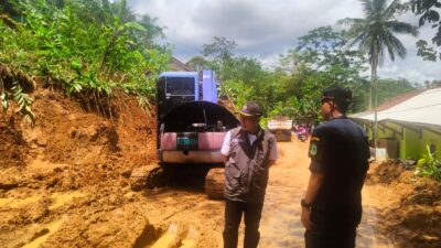 Tanah Longsor di Kabupaten Kuningan, BPBD Percepat Proses Penanganan dan Pembersihan Material