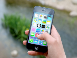 10 Cara Menghemat Baterai Ponsel iPhone Saat Mudik Lebaran