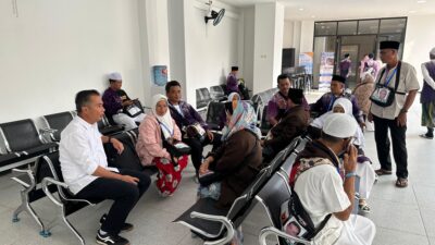 Bey Machmudin Atasi Keluhan Jemaah Haji di Embarkasi Bekasi