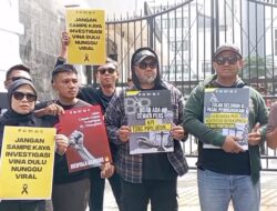 Tolak RUU Penyiaran, Solidaritas Jurnalis Bandung Gelar Aksi di Depan Gedung DPRD Jabar